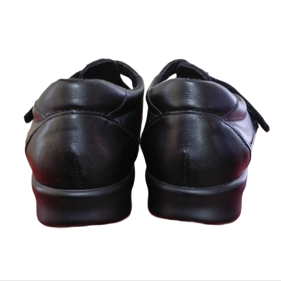 SAS W Women SAS Black Leather Cutout Maryjane Flats Women\'s Size 9.5 Comfort Shoes